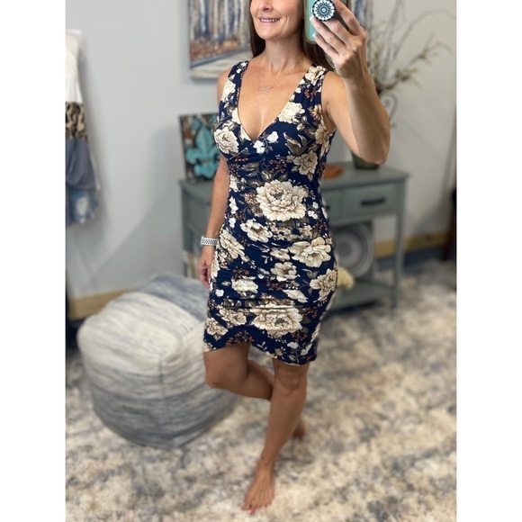❤️‍🔥Floral Faux Wrap Ruched Tank Dress Navy 1418 - Picture 7 of 9